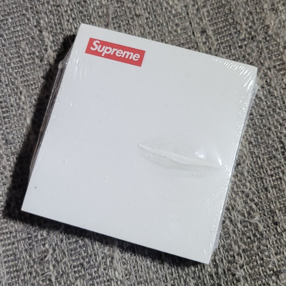 Supreme sticky notes